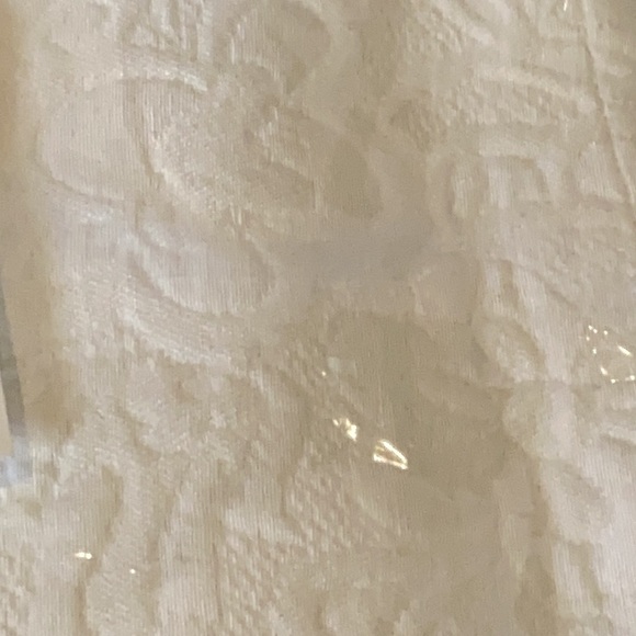 8020 Casablanca 15x19 white table runner - Picture 4 of 7